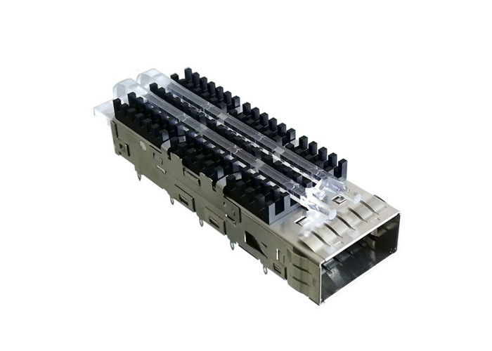 EMI voorziet Enige Havensfp28 Kooi 18,75 mm voor QSFP28-Schakelaar van labels
