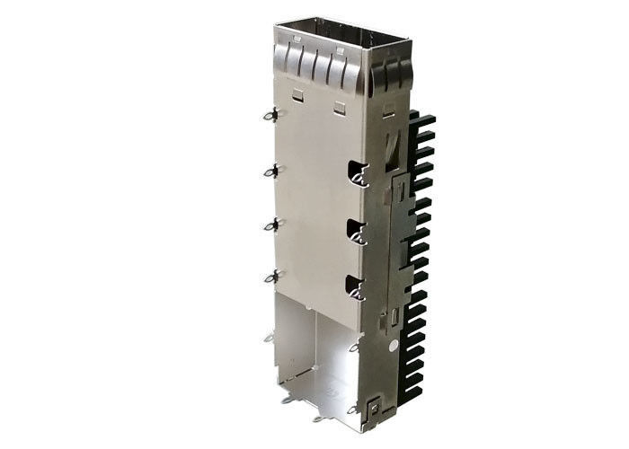 EMI voorziet Enige Havensfp28 Kooi 18,75 mm voor QSFP28-Schakelaar van labels